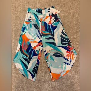 Beach/ resort wide-leg pants. Soft, stretchy, comfy, cute.